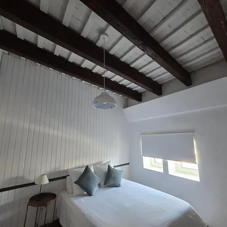 Aparthotel Amazinn Places Marina Real