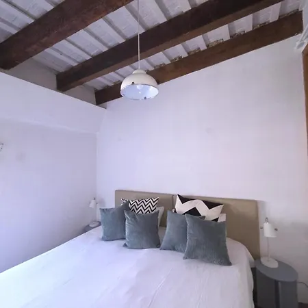 Aparthotel Amazinn Places Marina Real Valencie