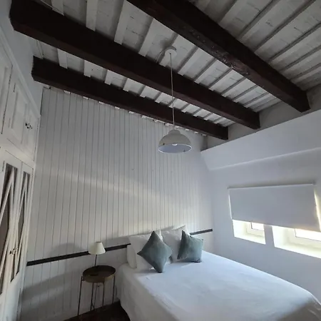 Aparthotel Amazinn Places Marina Real Valencie